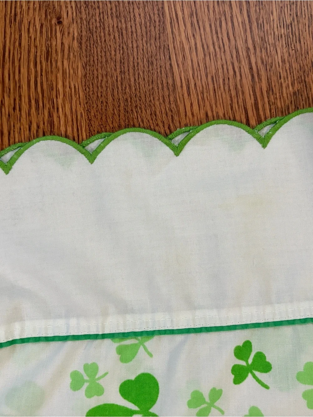 Vintage Anne Klein Burlington Standard Pillowcase Green Shamrock Clover Scallop